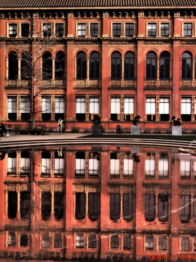 London Victoria and Albert Museum